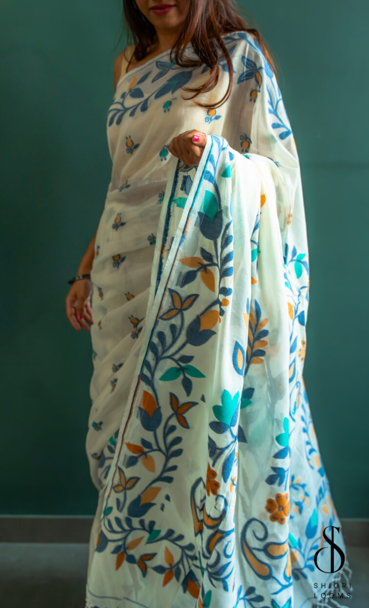 Handwoven pure cotton Jamdani saree in white