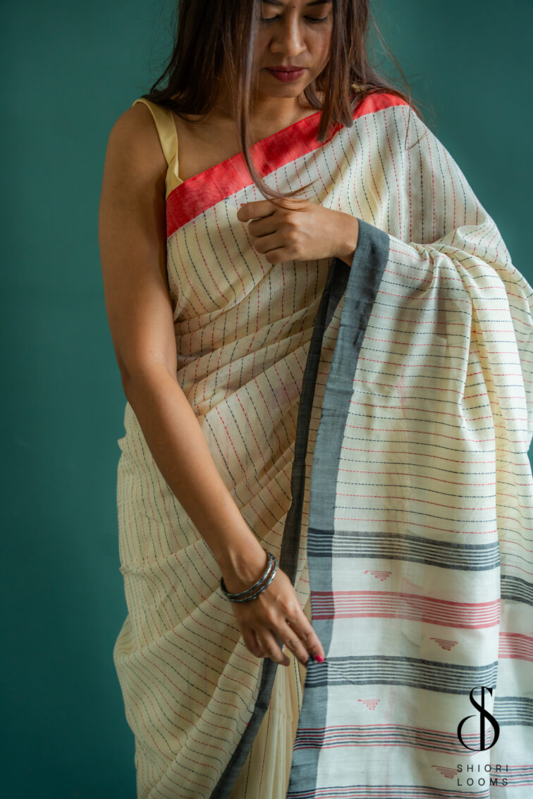 Handwoven Pure cotton saree in Beige with Kantha weave