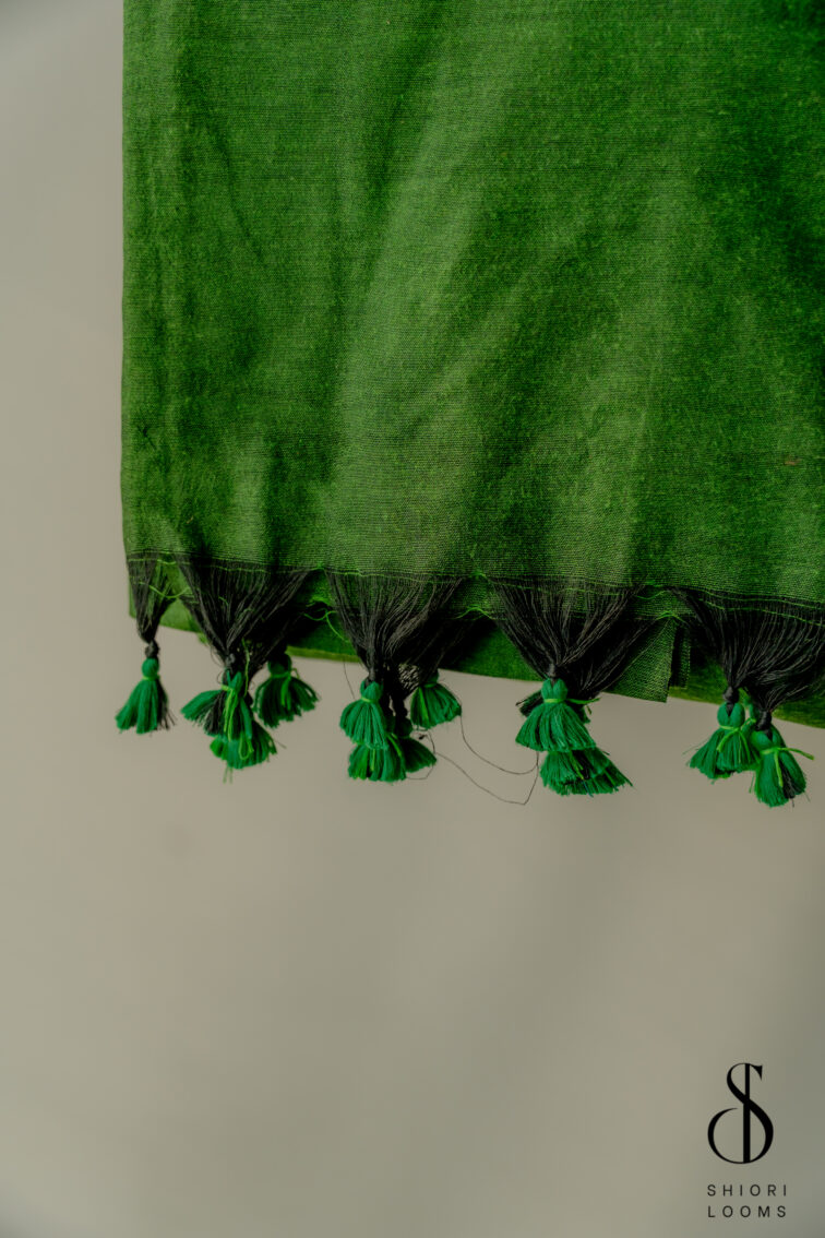 Handwoven Solid Green Cotton Saree