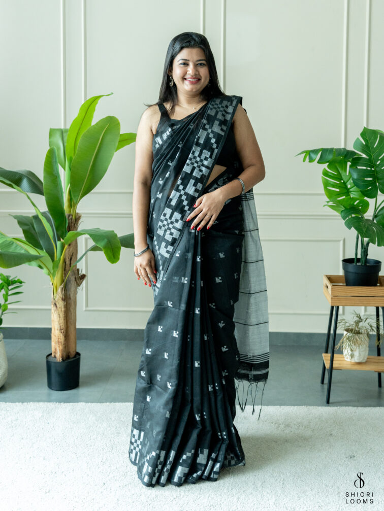 Handwoven cotton silk Jamdani saree in black and grey