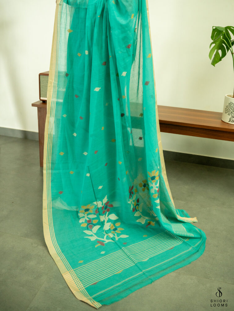 Handwoven Pure cotton Jamdani saree in sea green