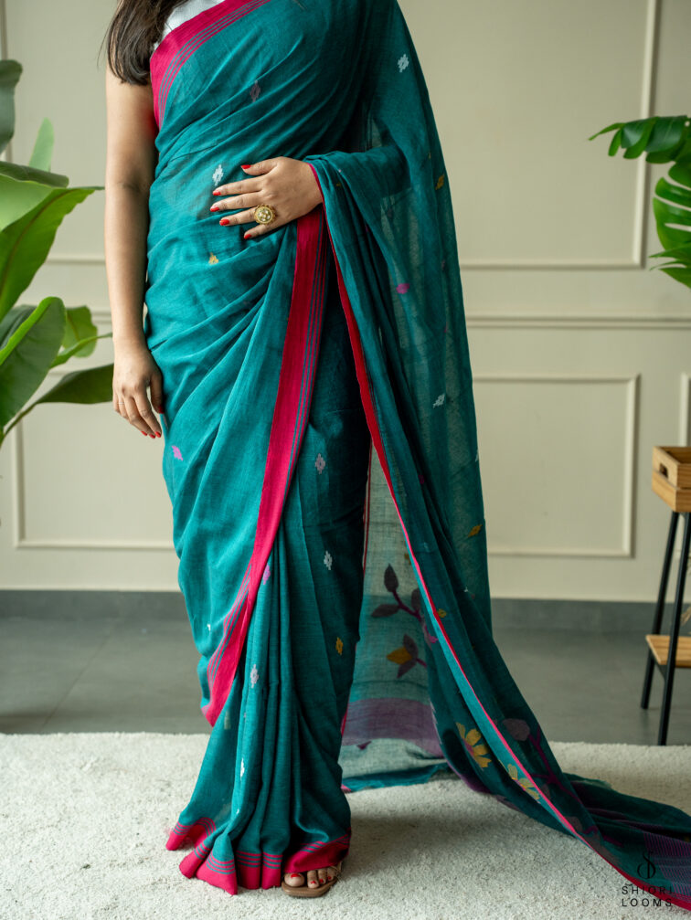 Handwoven Pure cotton Jamdani saree in dark green