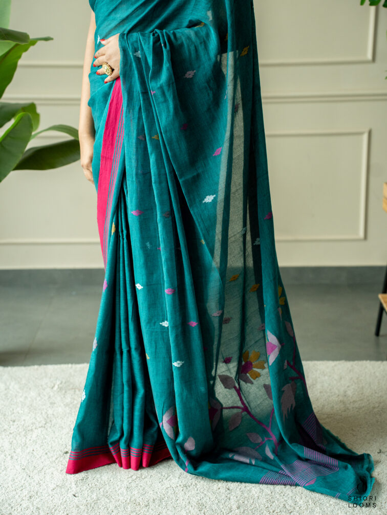 Handwoven Pure cotton Jamdani saree in dark green