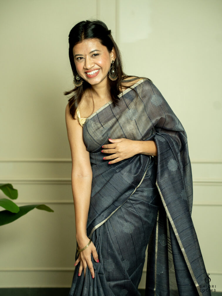 Handwoven Matka silk saree in navy blue
