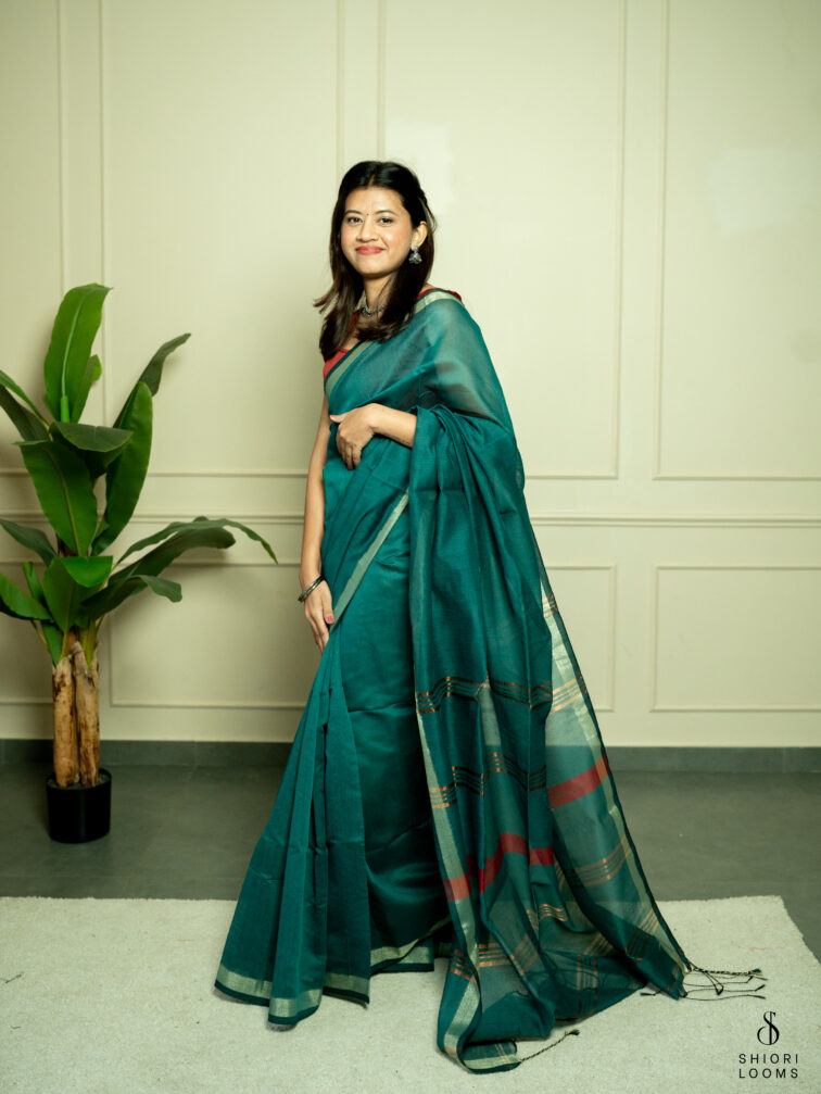 Handwoven Cotton silk saree in Dark Green