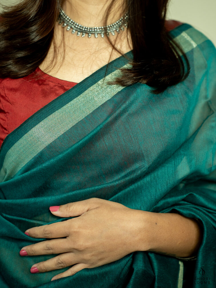 Handwoven Cotton silk saree in Dark Green