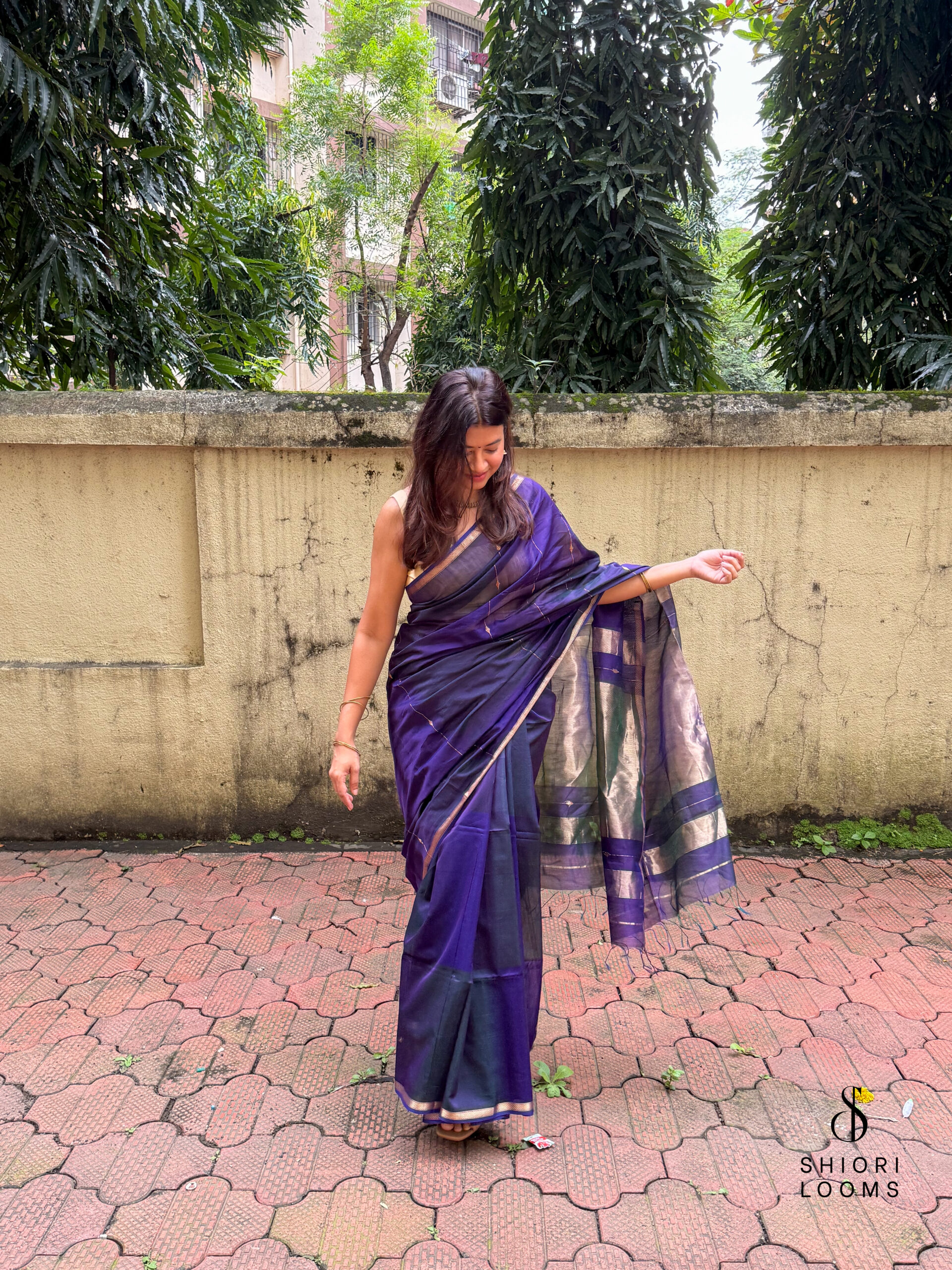 Handwoven Silk Cotton Maheshwari Saree in Violet