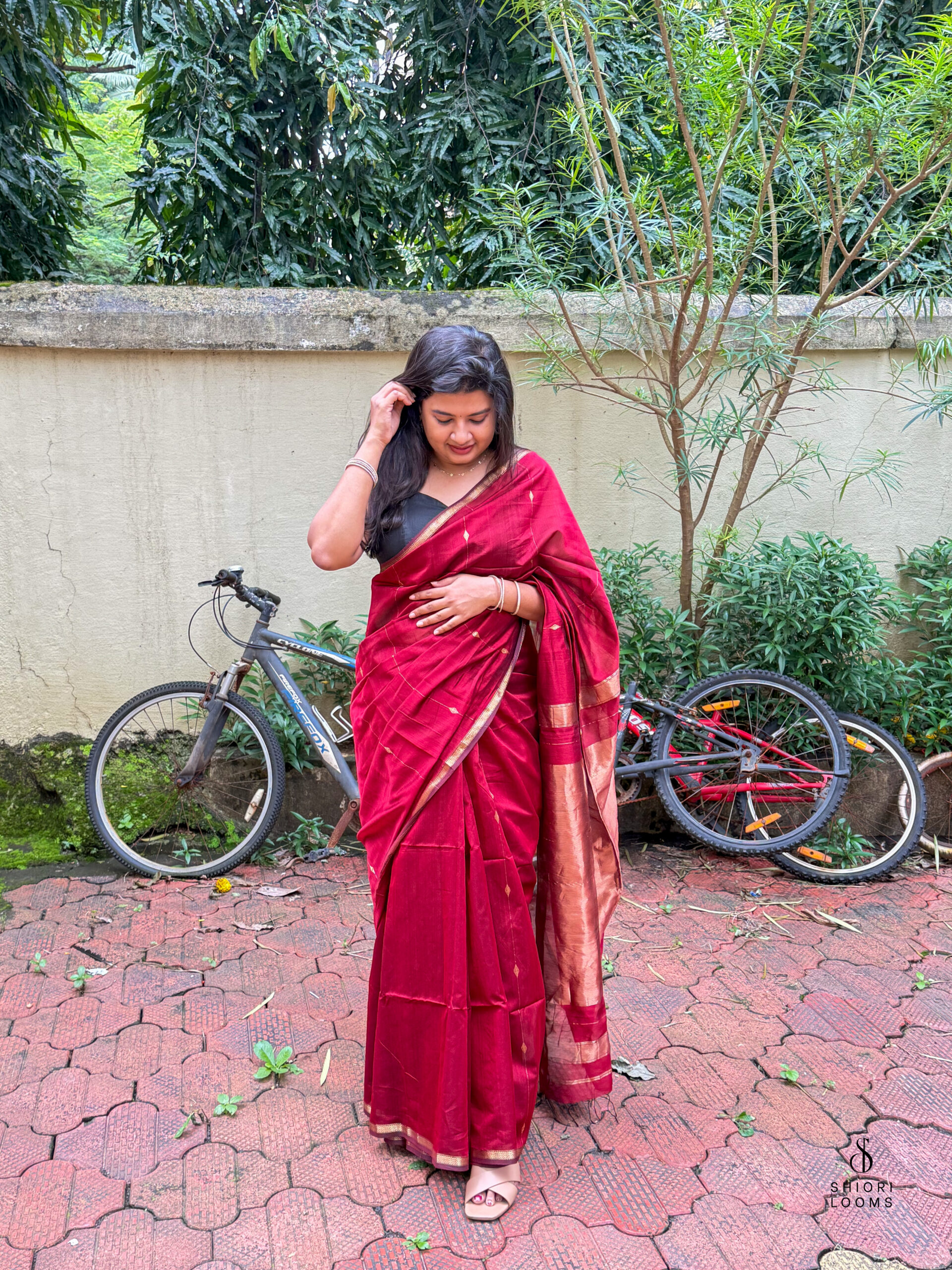 Handwoven Silk Cotton Maheshwari Saree in Maroon