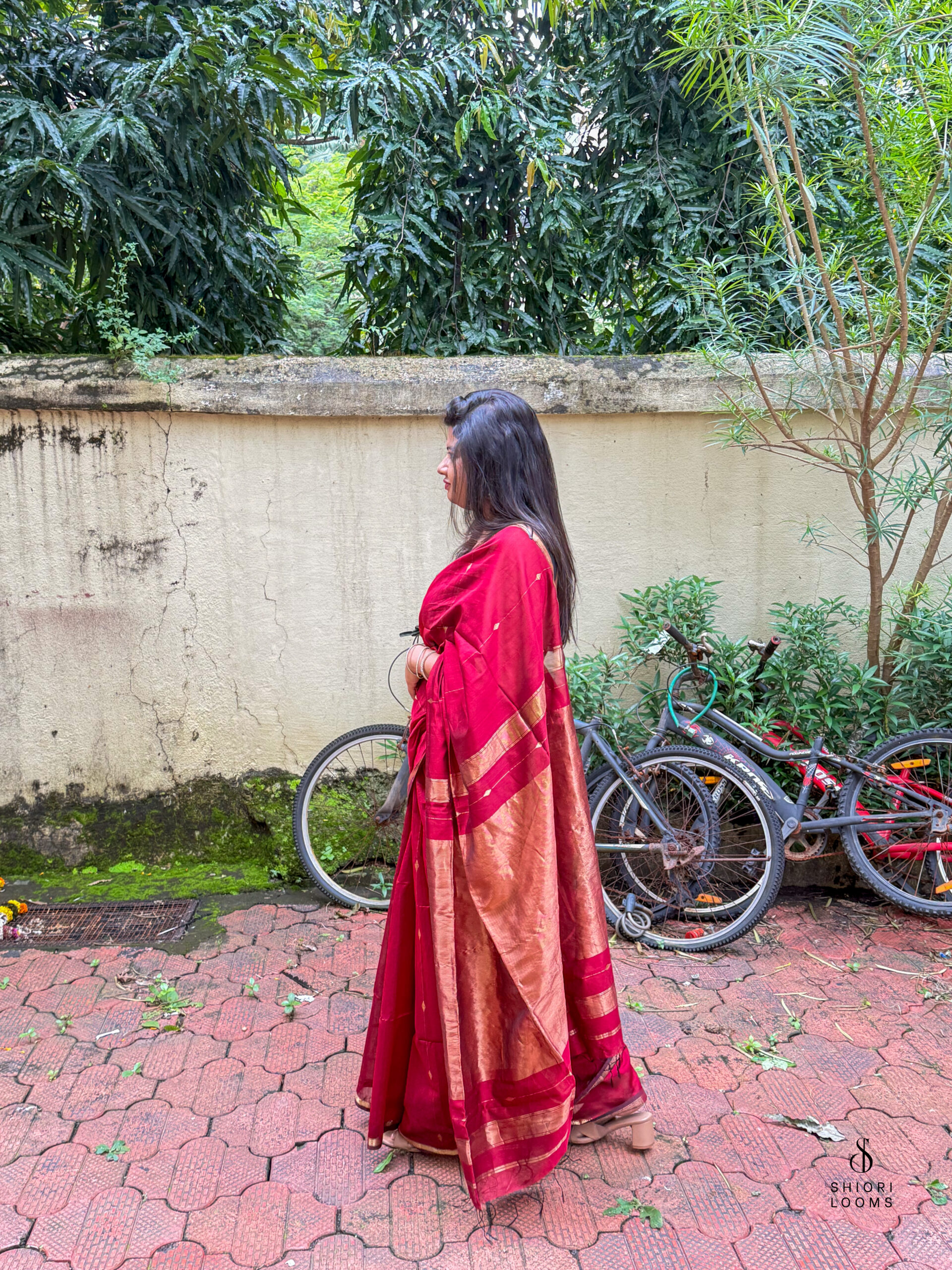 Handwoven Silk Cotton Maheshwari Saree in Maroon