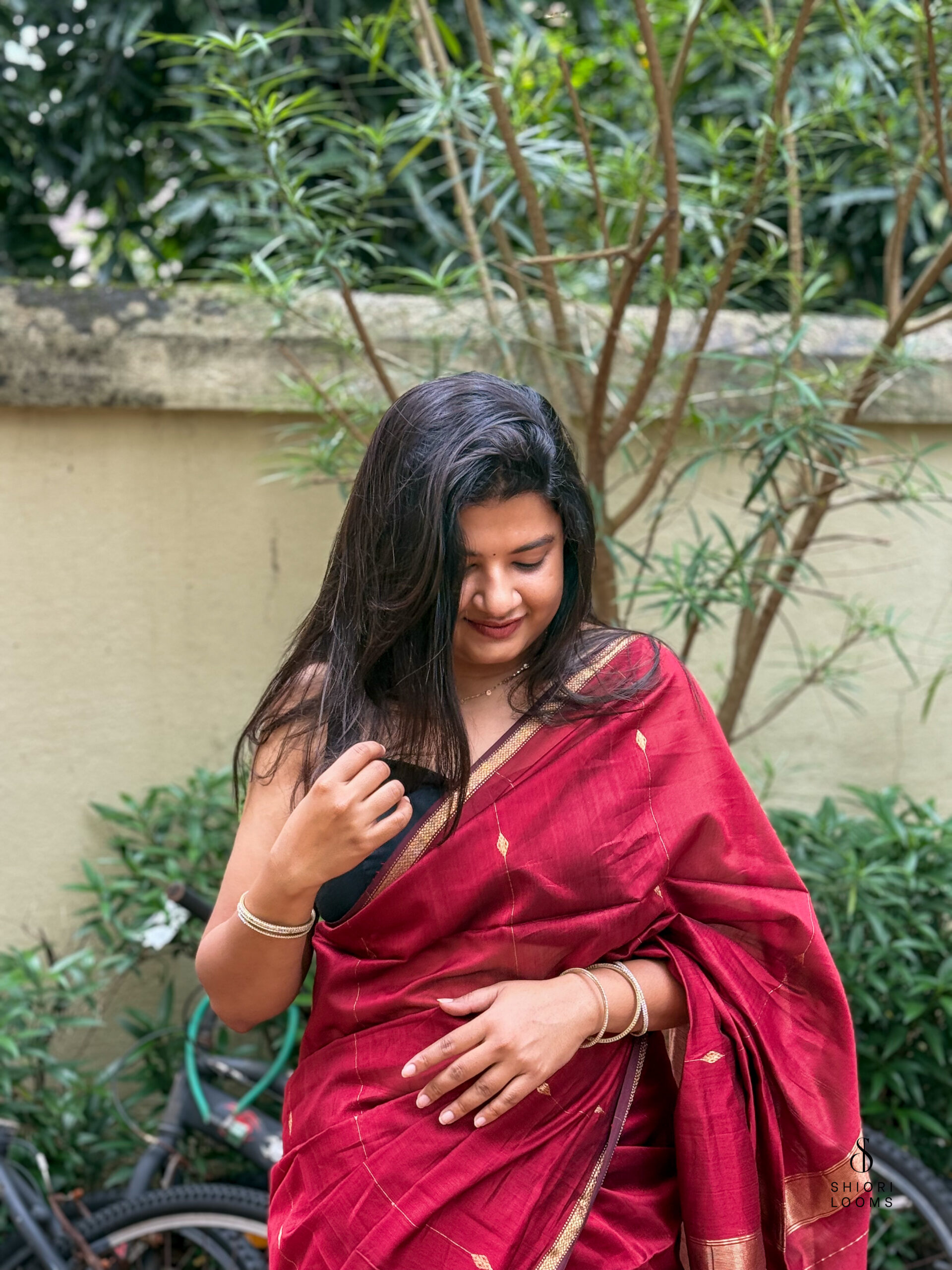 Handwoven Silk Cotton Maheshwari Saree in Maroon
