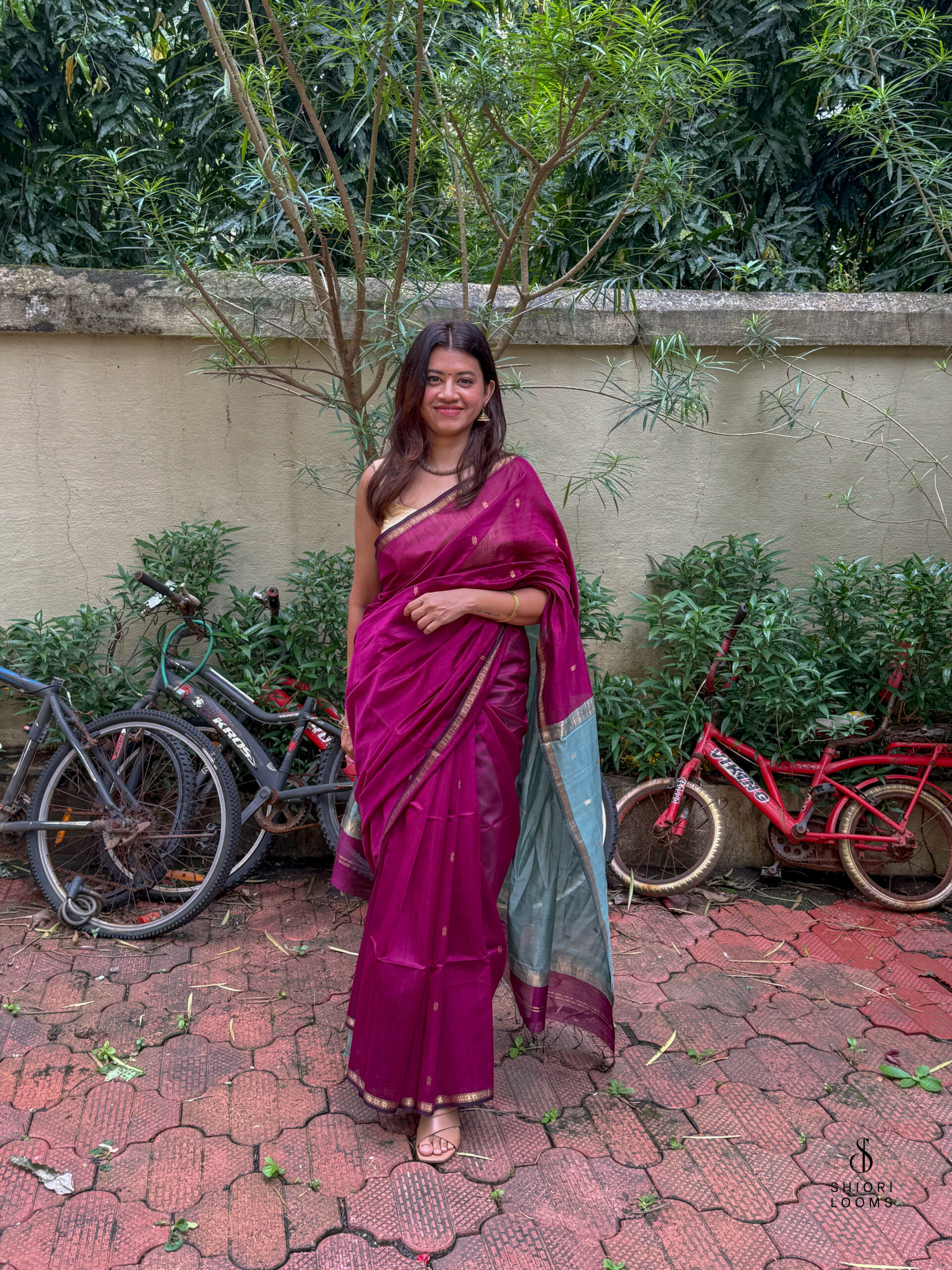Handwoven Silk Cotton Maheshwari Saree in Pink with Blue Pallu
