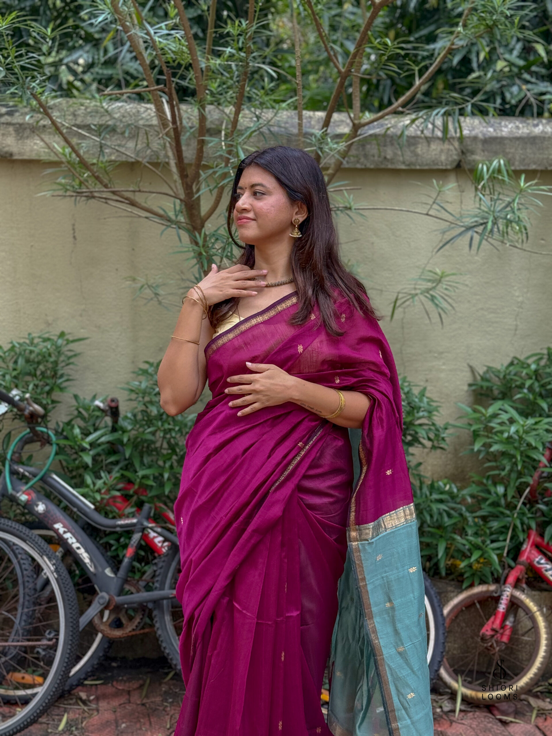 Handwoven Silk Cotton Maheshwari Saree in Pink with Blue Pallu