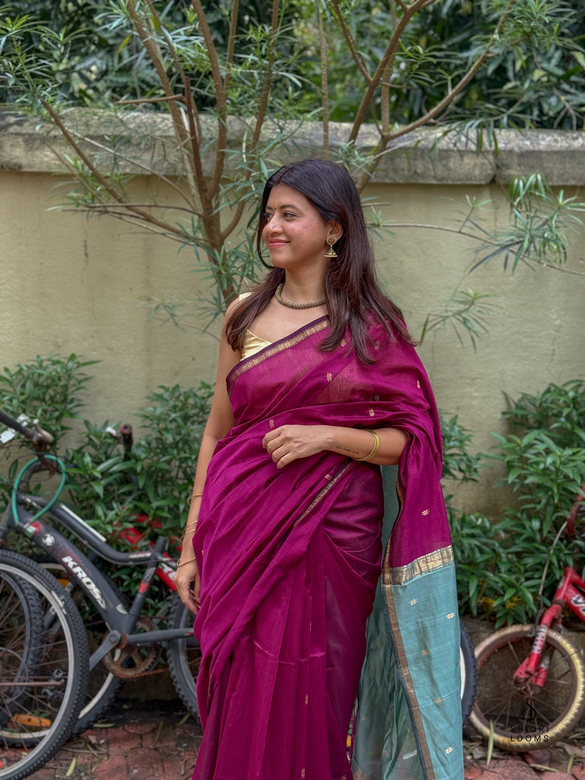 Handwoven Silk Cotton Maheshwari Saree in Pink with Blue Pallu