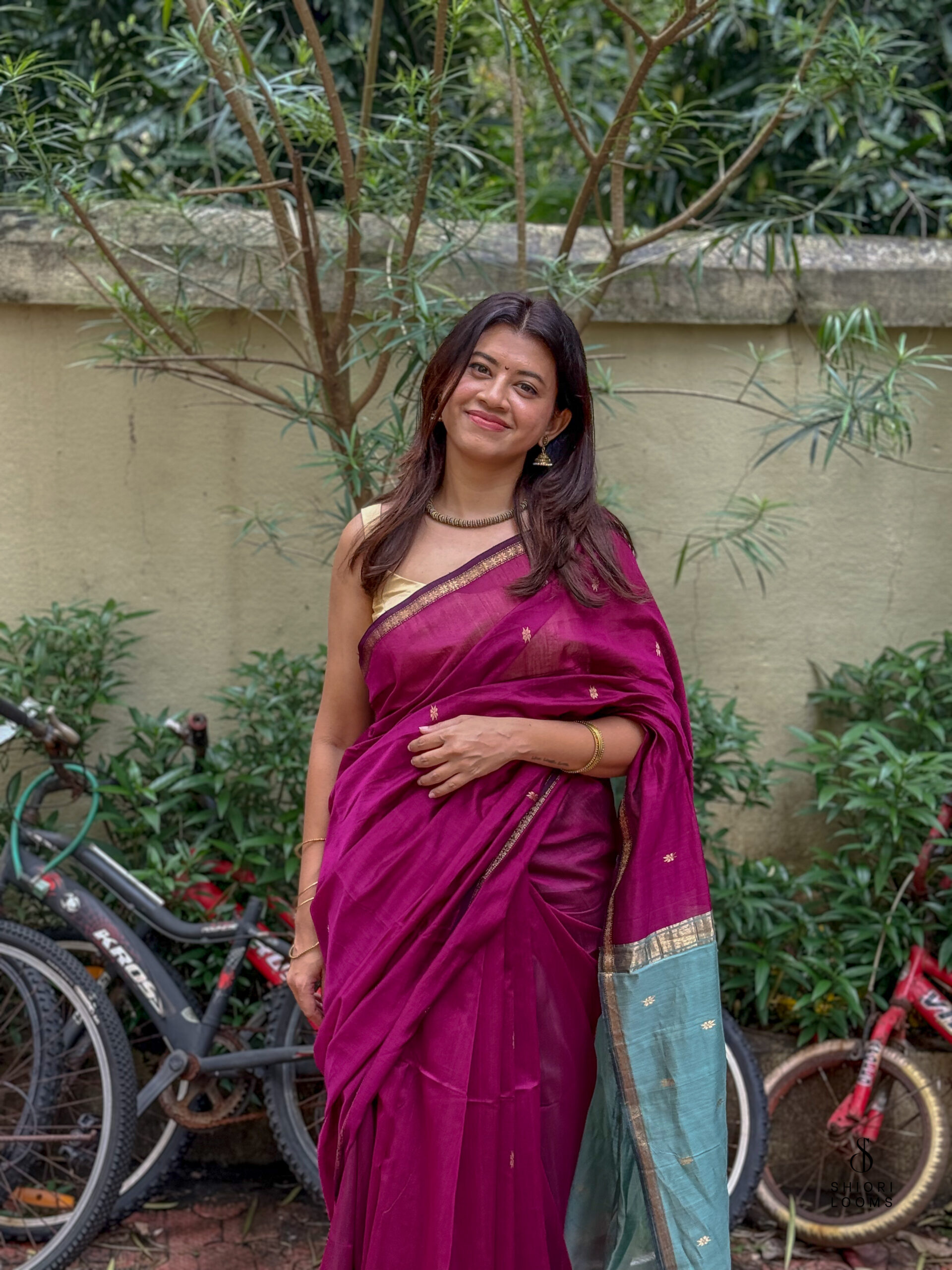 Handwoven Silk Cotton Maheshwari Saree in Pink with Blue Pallu