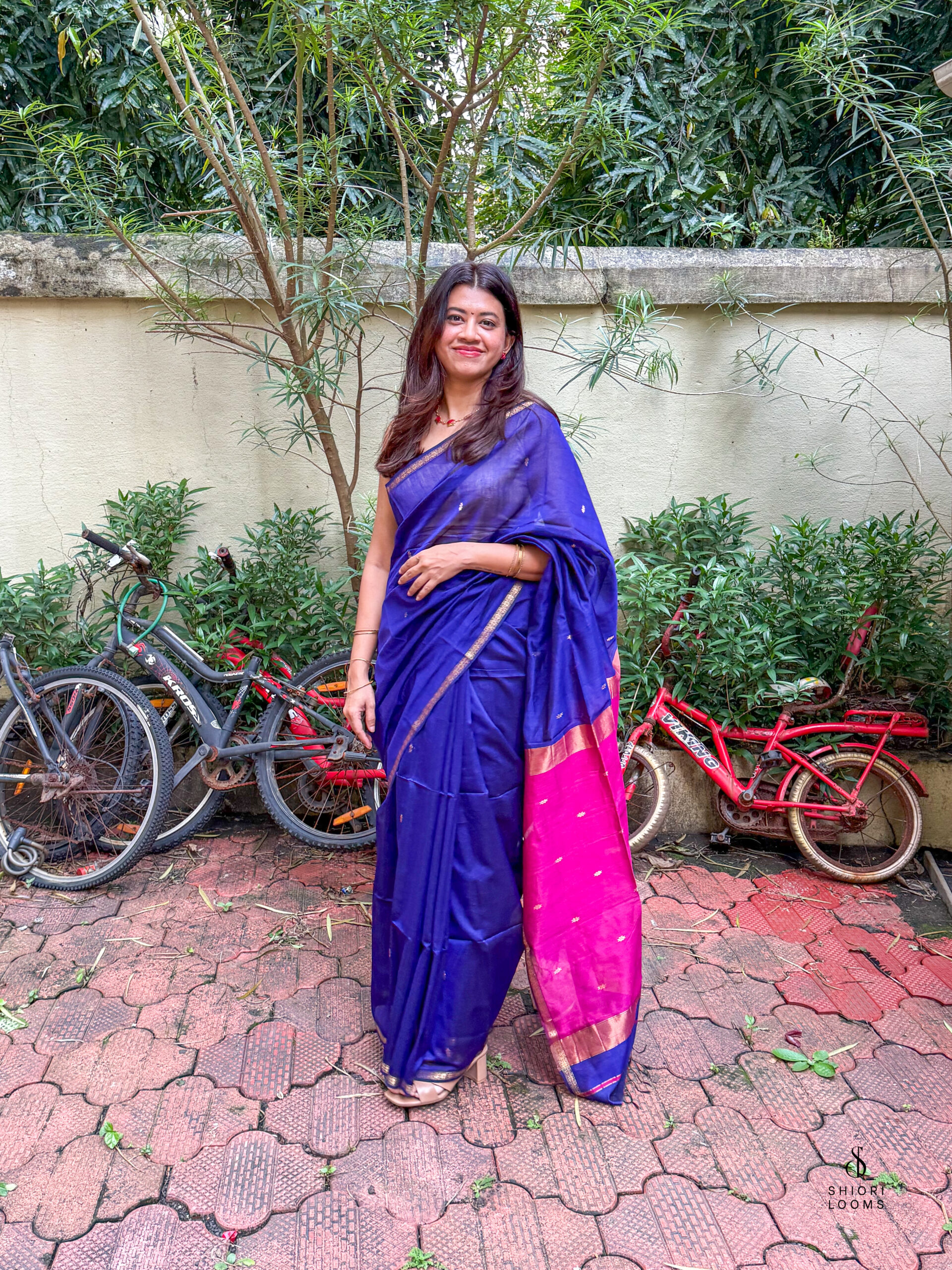 Handwoven Silk Cotton Maheshwari Saree in Violet with pink pallu