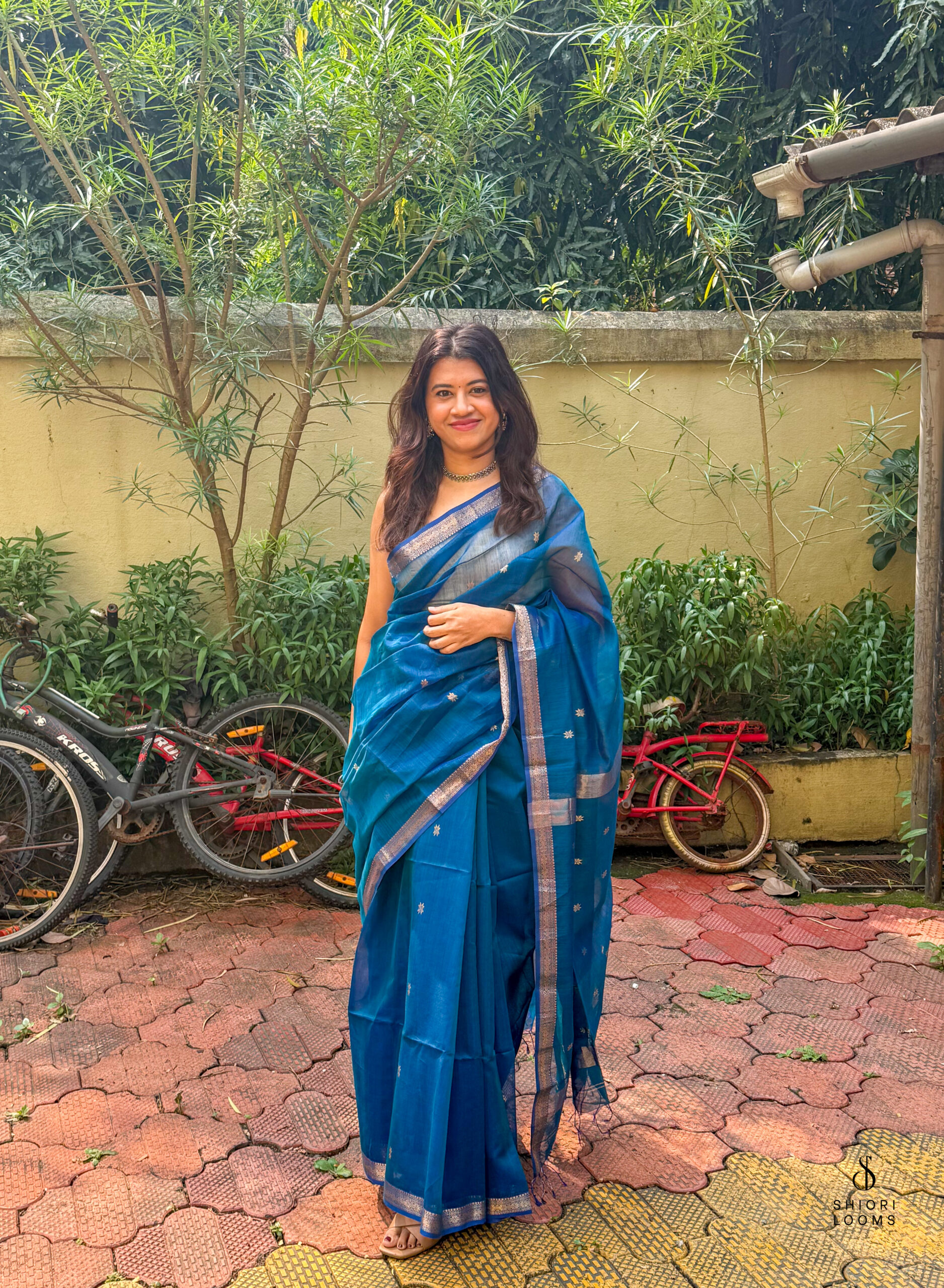 Handwoven Silk Cotton Maheshwari Saree in Peacock Blue