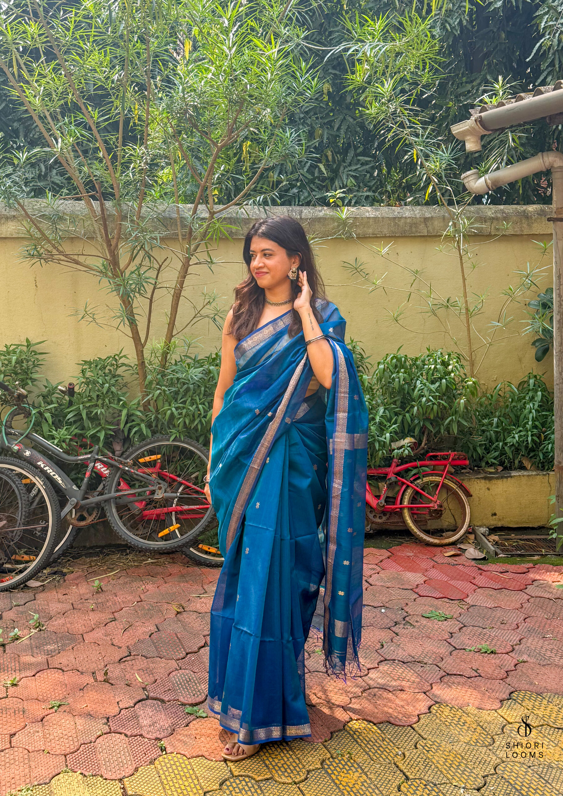 Handwoven Silk Cotton Maheshwari Saree in Peacock Blue