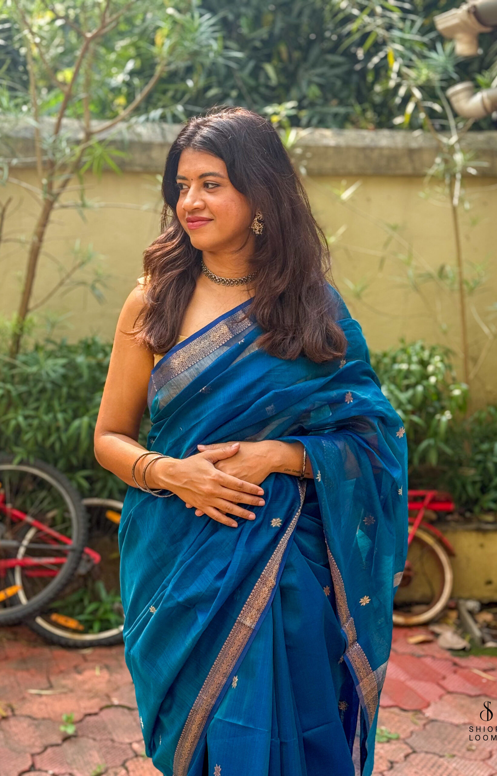 Handwoven Silk Cotton Maheshwari Saree in Peacock Blue