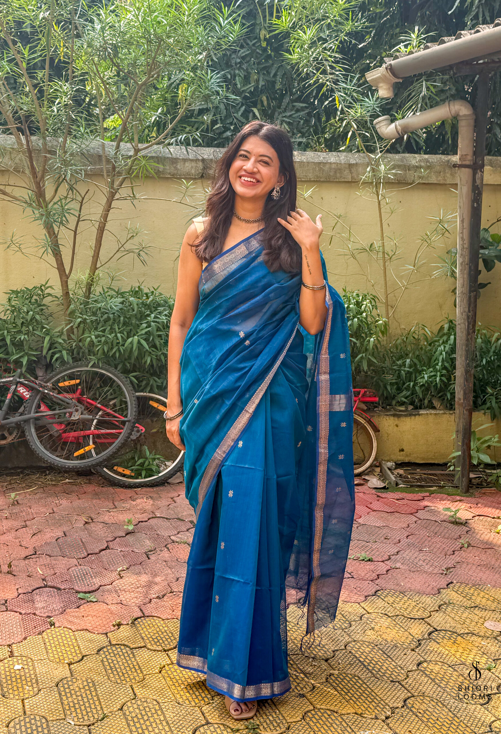 Handwoven Silk Cotton Maheshwari Saree in Peacock Blue