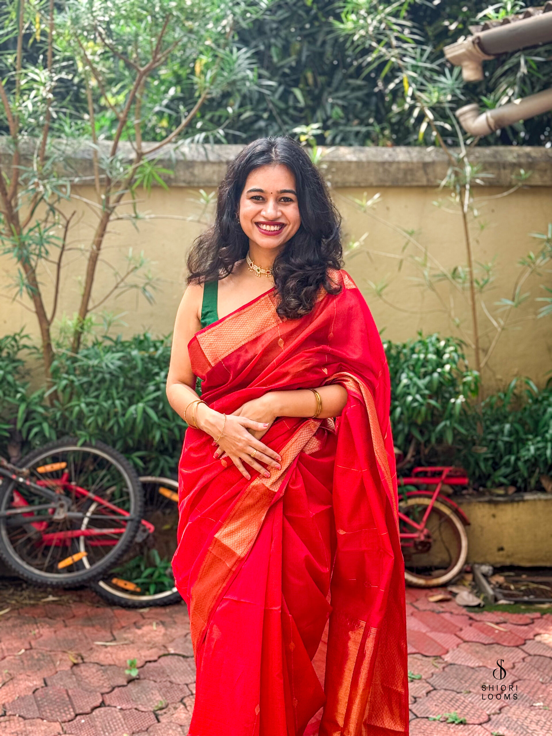 Handwoven Silk Cotton Maheshwari Saree in Shaded Red