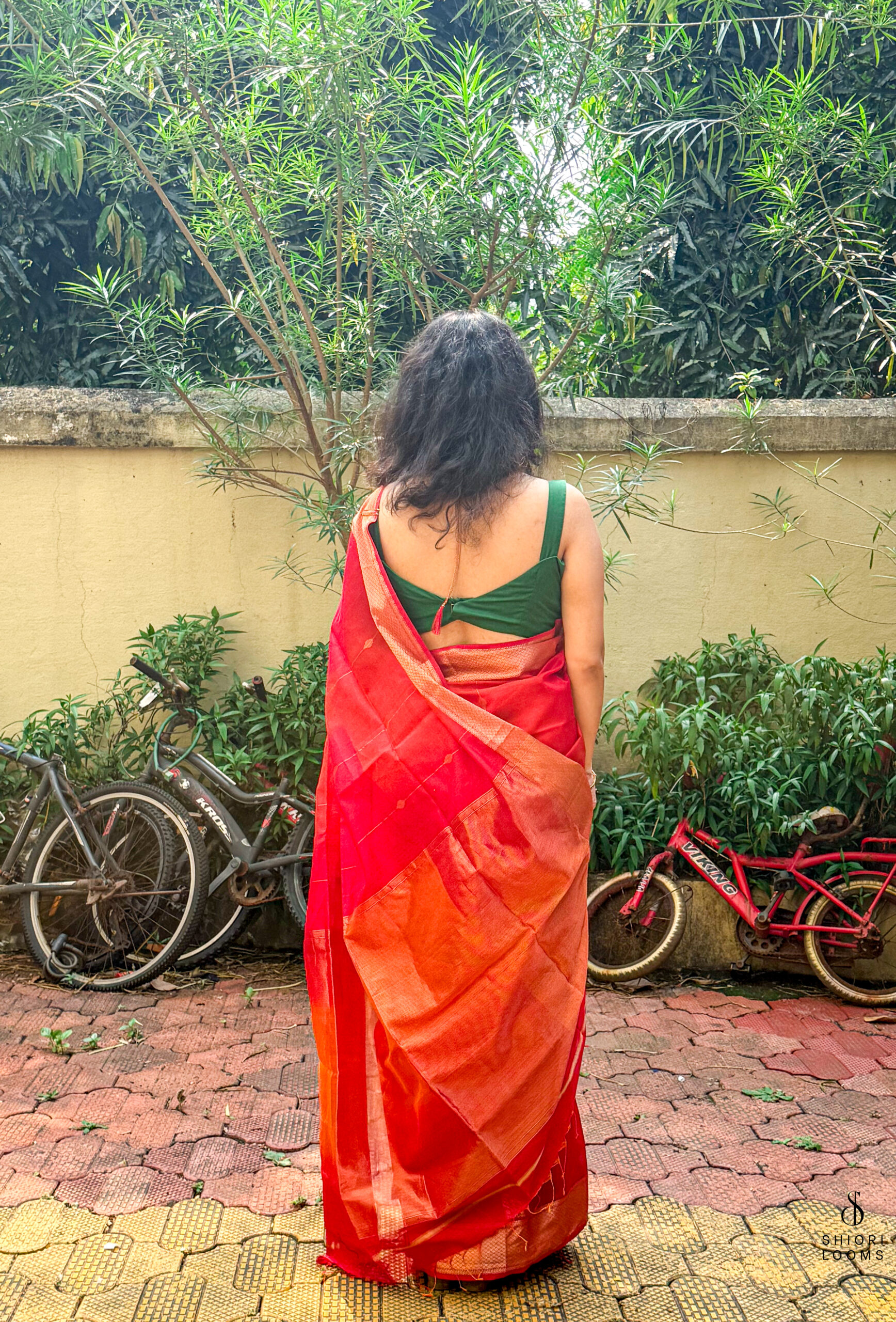 Handwoven Silk Cotton Maheshwari Saree in Shaded Red