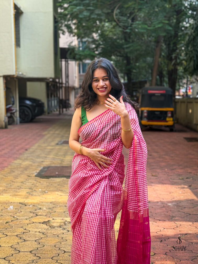 Handwoven Silk Cotton Maheshwari Saree in Pink and White Checks