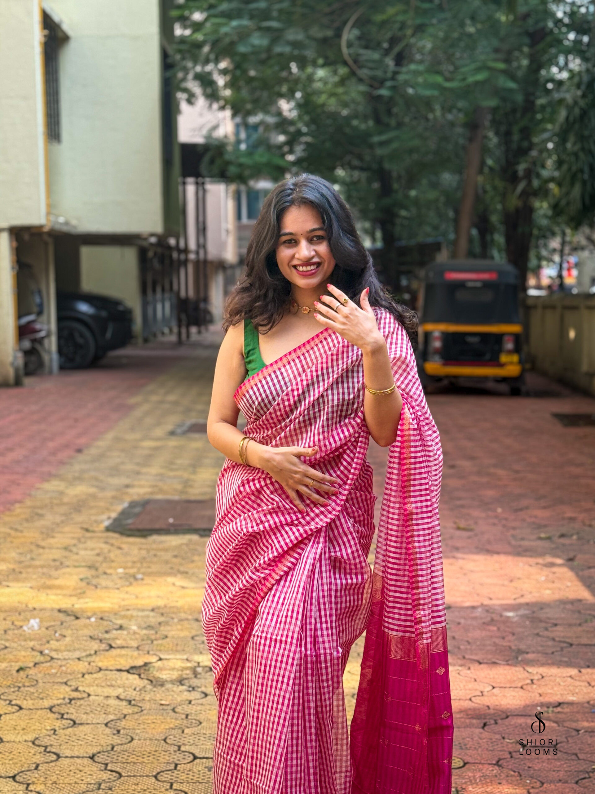 Handwoven Silk Cotton Maheshwari Saree in Pink and White Checks
