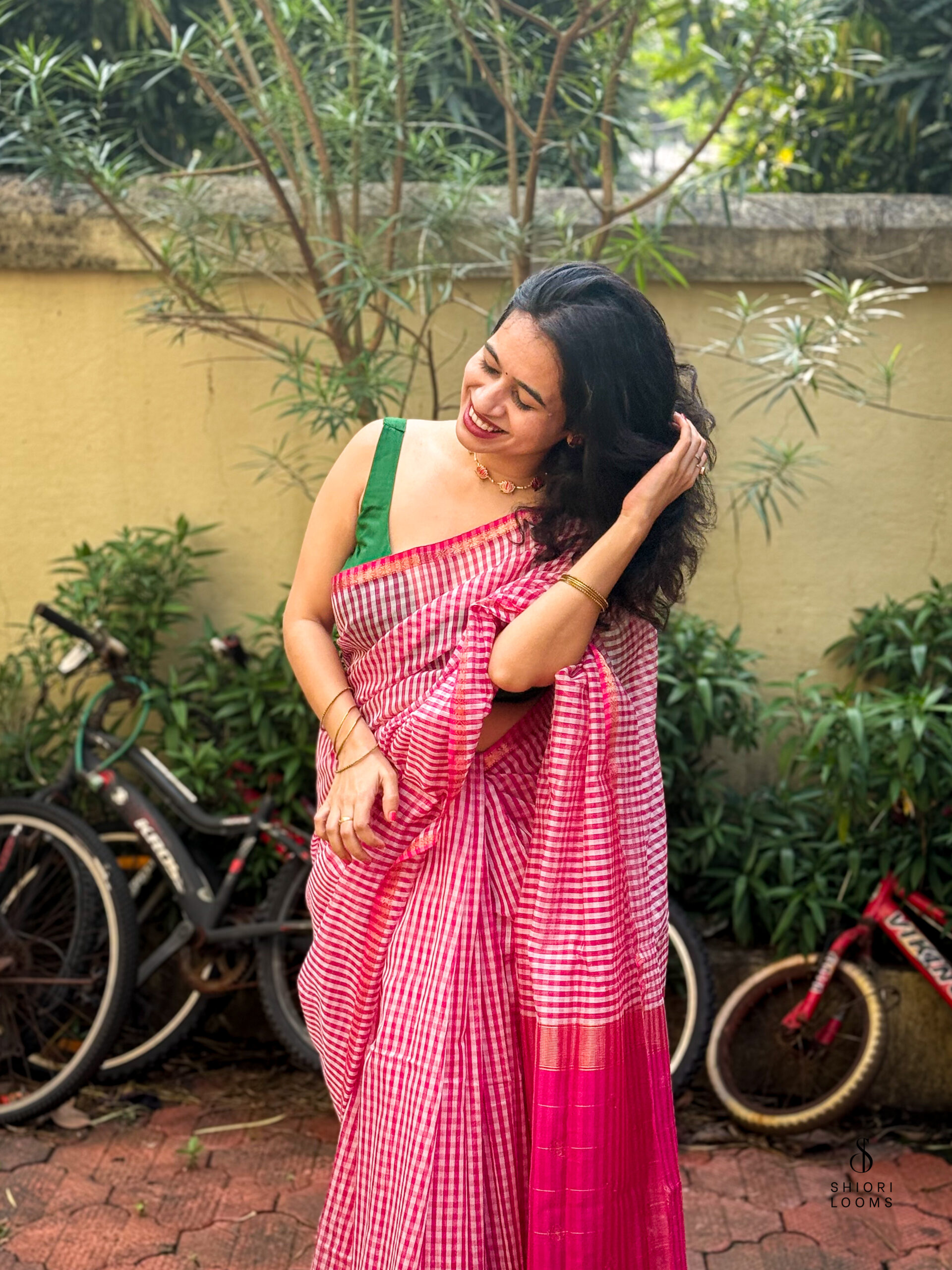 Handwoven Silk Cotton Maheshwari Saree in Pink and White Checks