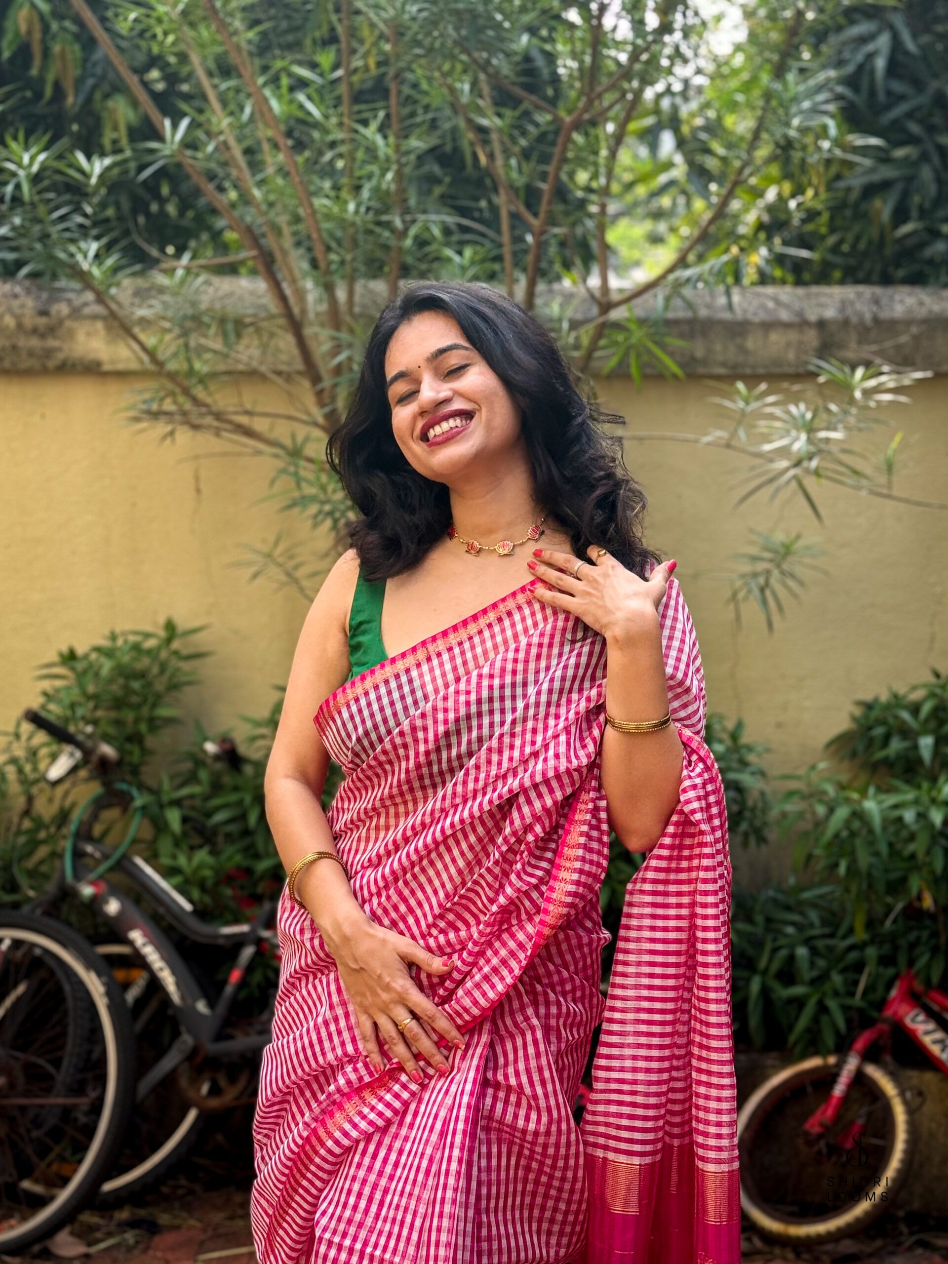 Handwoven Silk Cotton Maheshwari Saree in Pink and White Checks