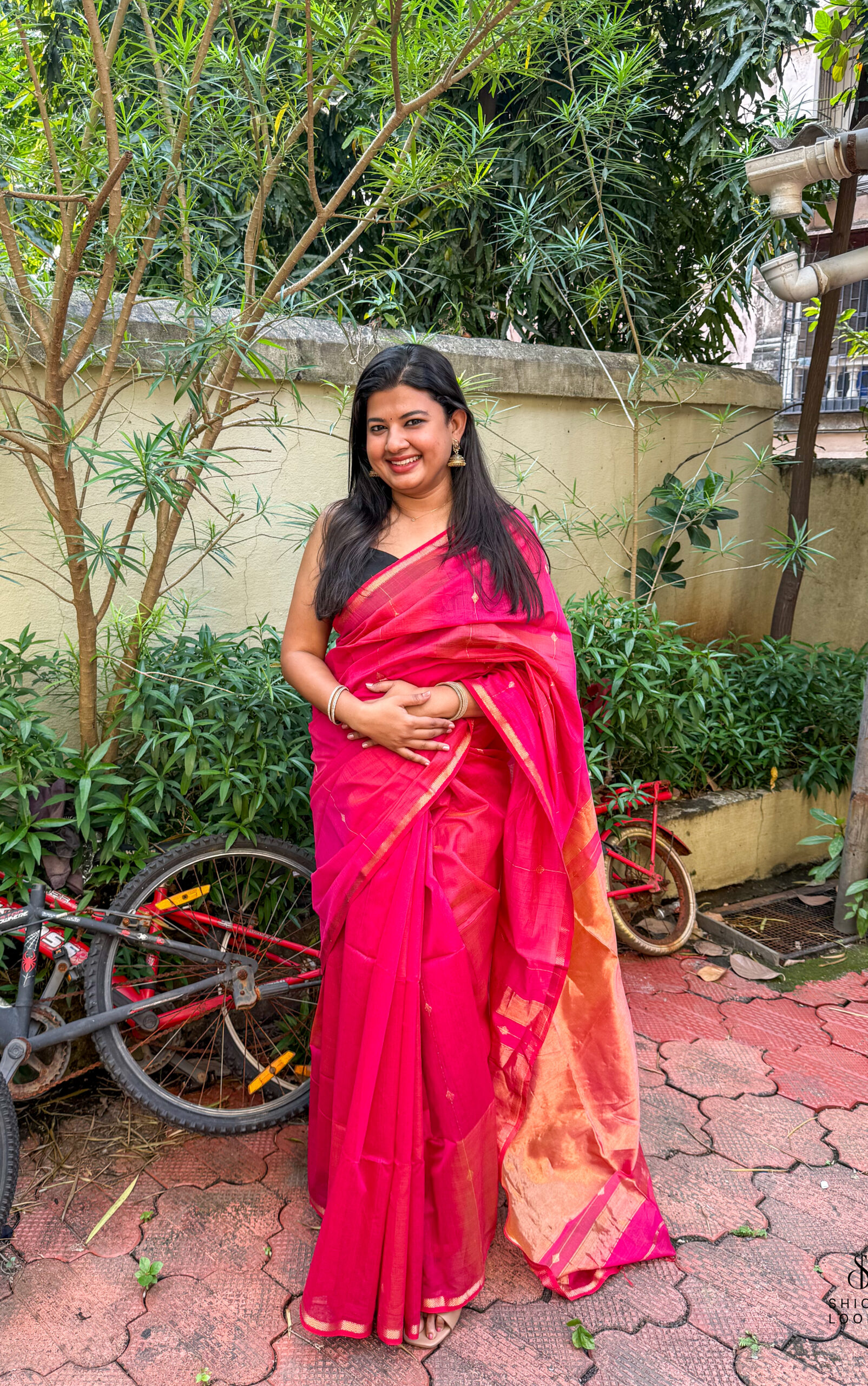 Handwoven Silk Cotton Maheshwari Saree in Shaded Pink