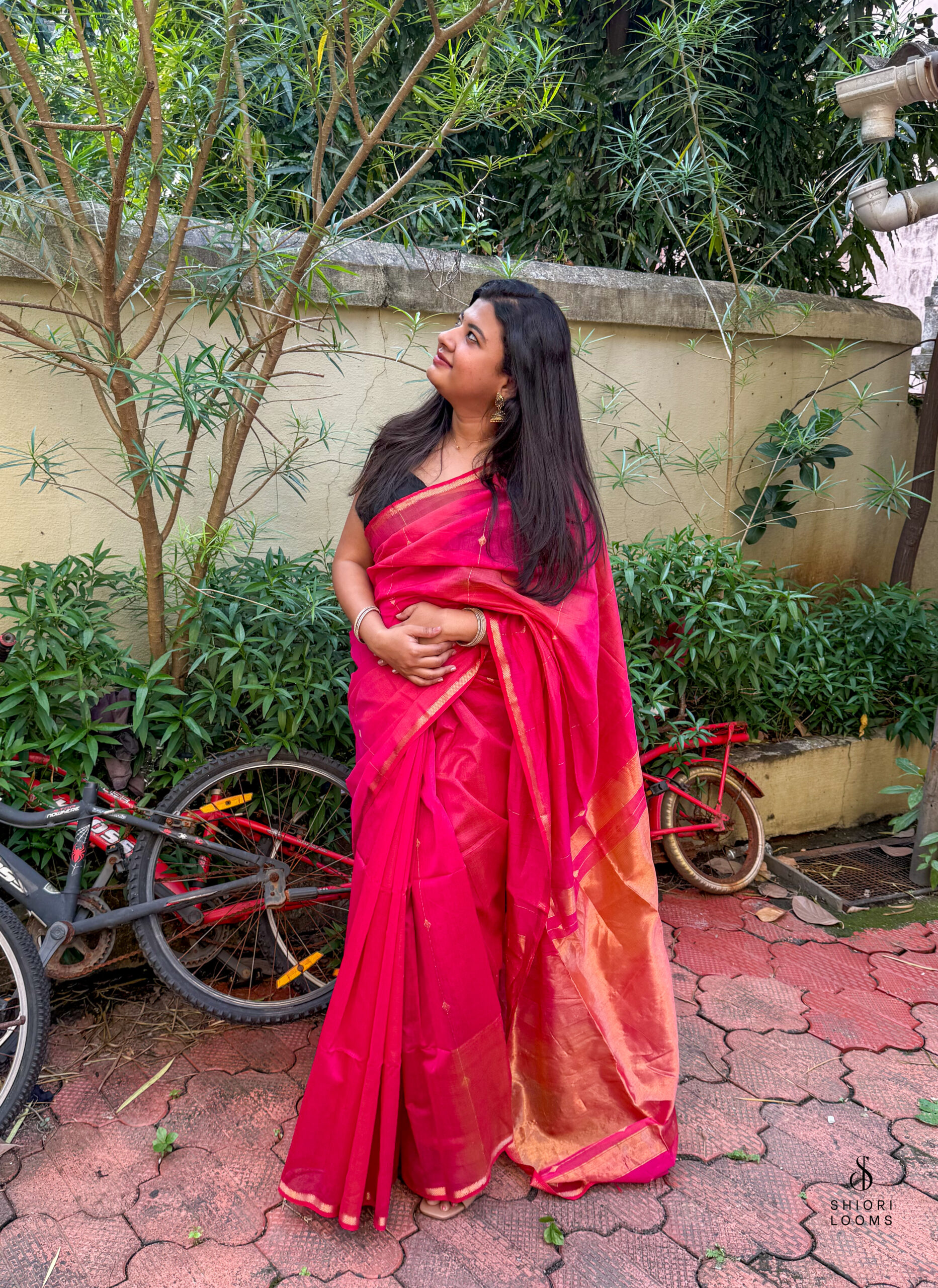 Handwoven Silk Cotton Maheshwari Saree in Shaded Pink