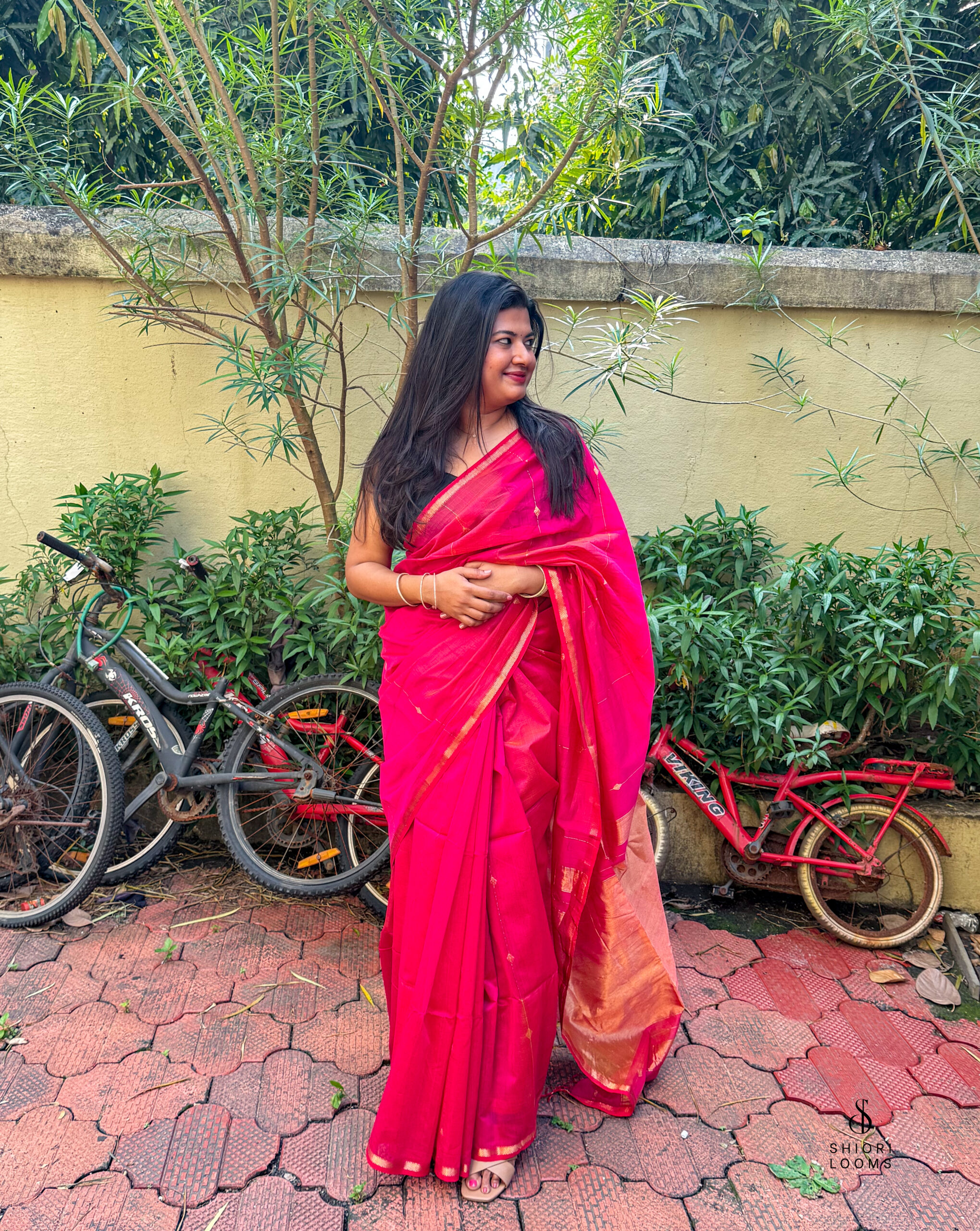 Handwoven Silk Cotton Maheshwari Saree in Shaded Pink
